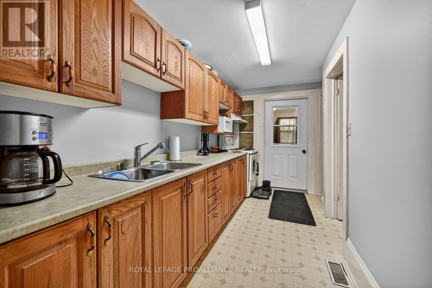 58 ABBOTT STREET - 9