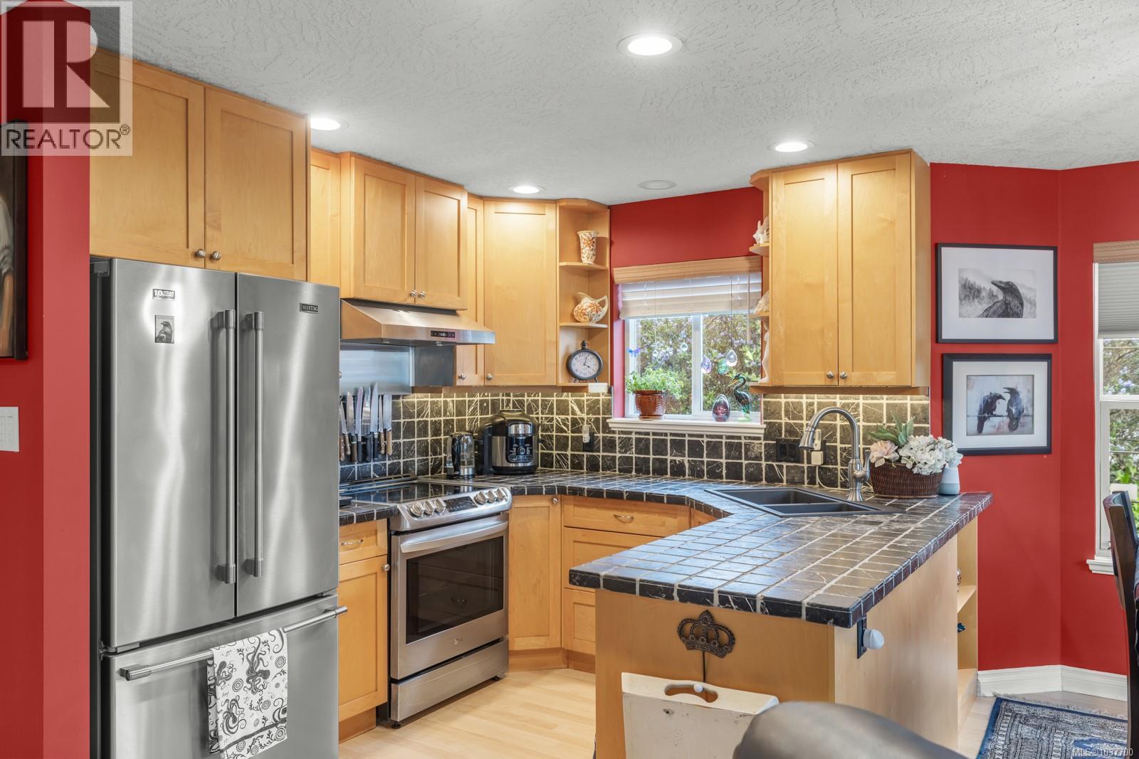 2902 Irma St - 3