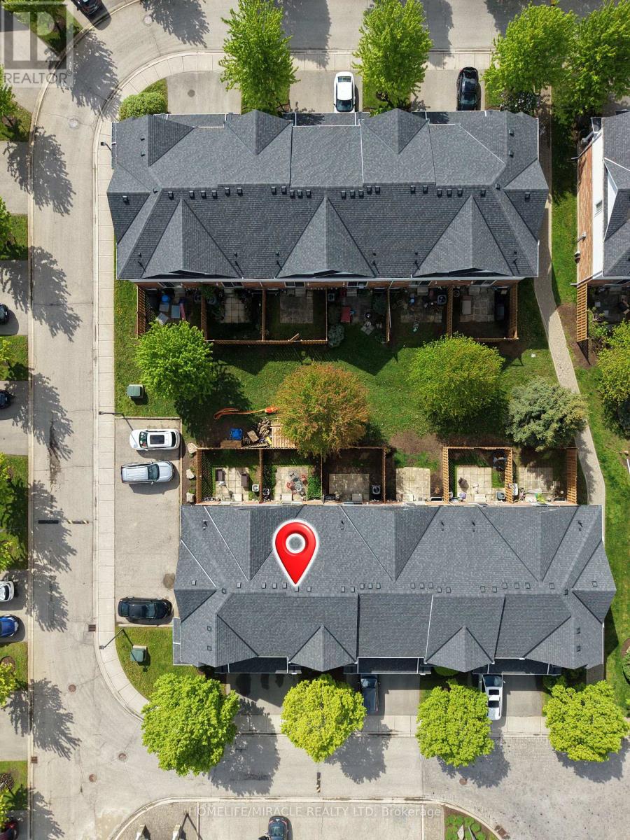 #55 151 CLAIRFIELDS DRIVE E - 1
