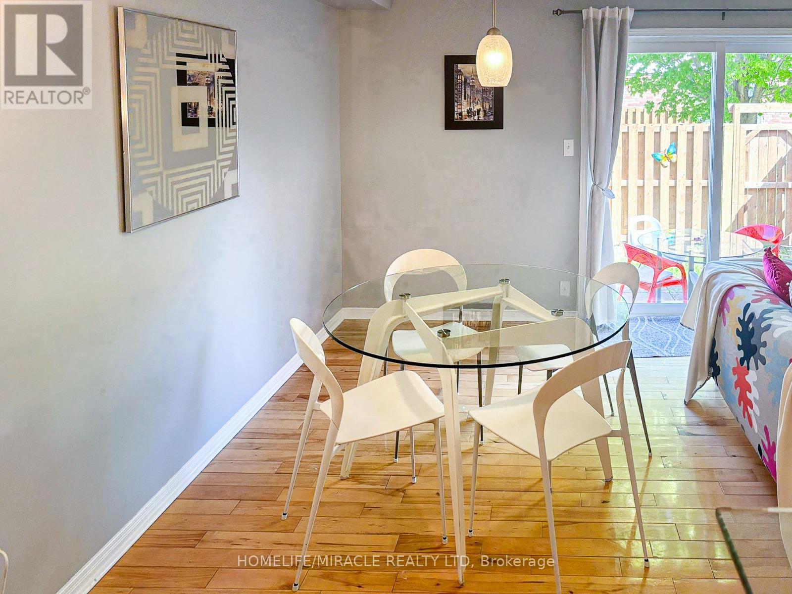 #55 151 CLAIRFIELDS DRIVE E - 16