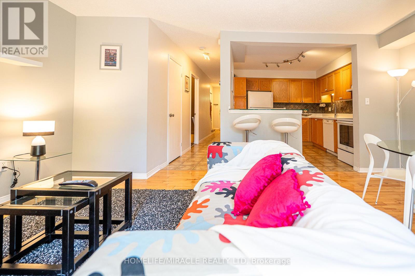 #55 151 CLAIRFIELDS DRIVE E - 17