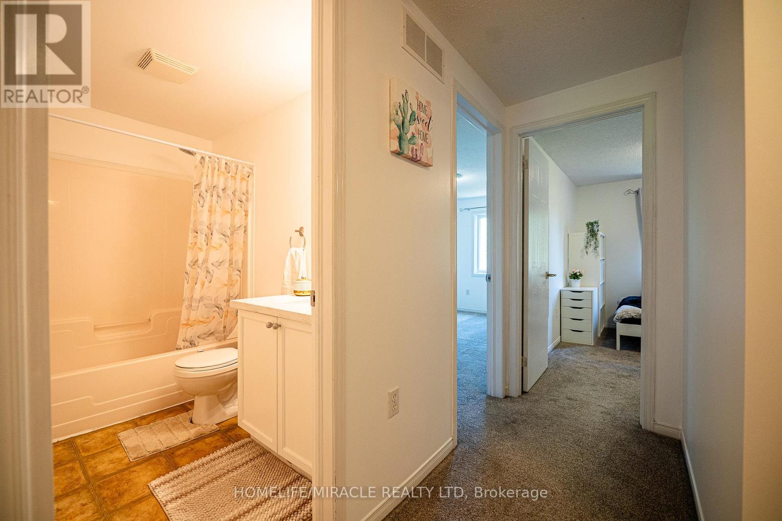 #55 151 CLAIRFIELDS DRIVE E - 22