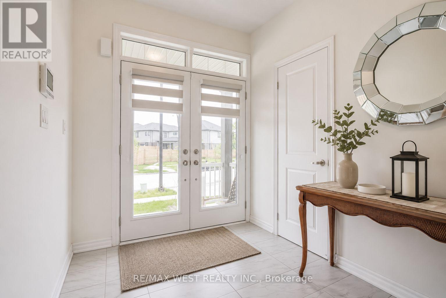 35 GILHAM WAY - 3
