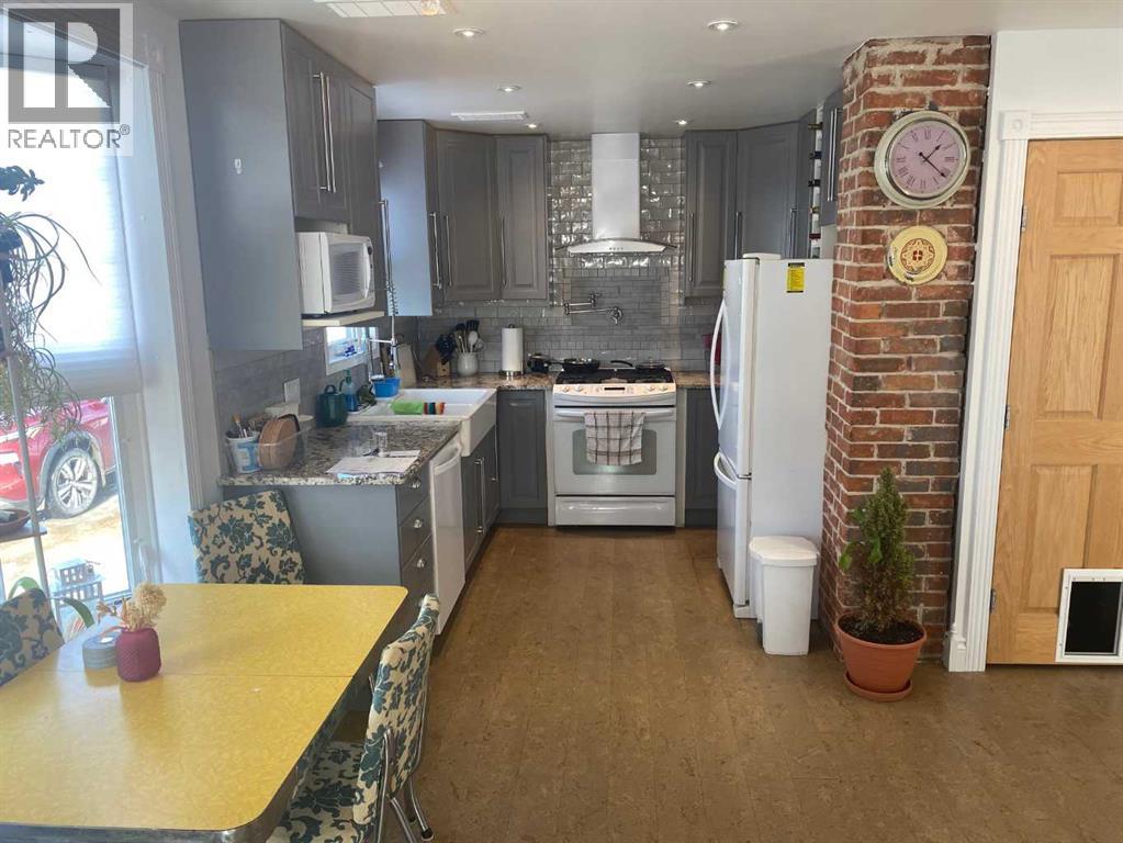 entry view of kitchen