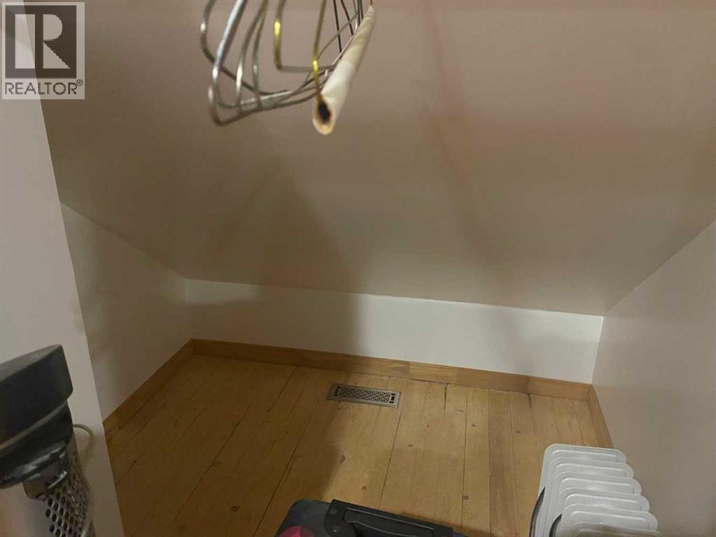 primary walk in closet