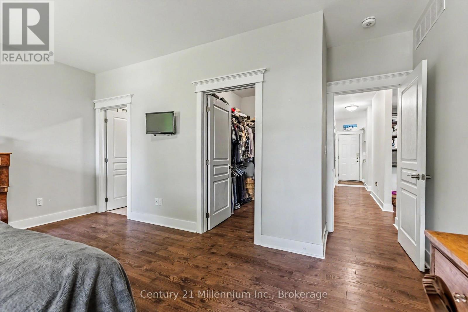 142 ISLA STREET - 27