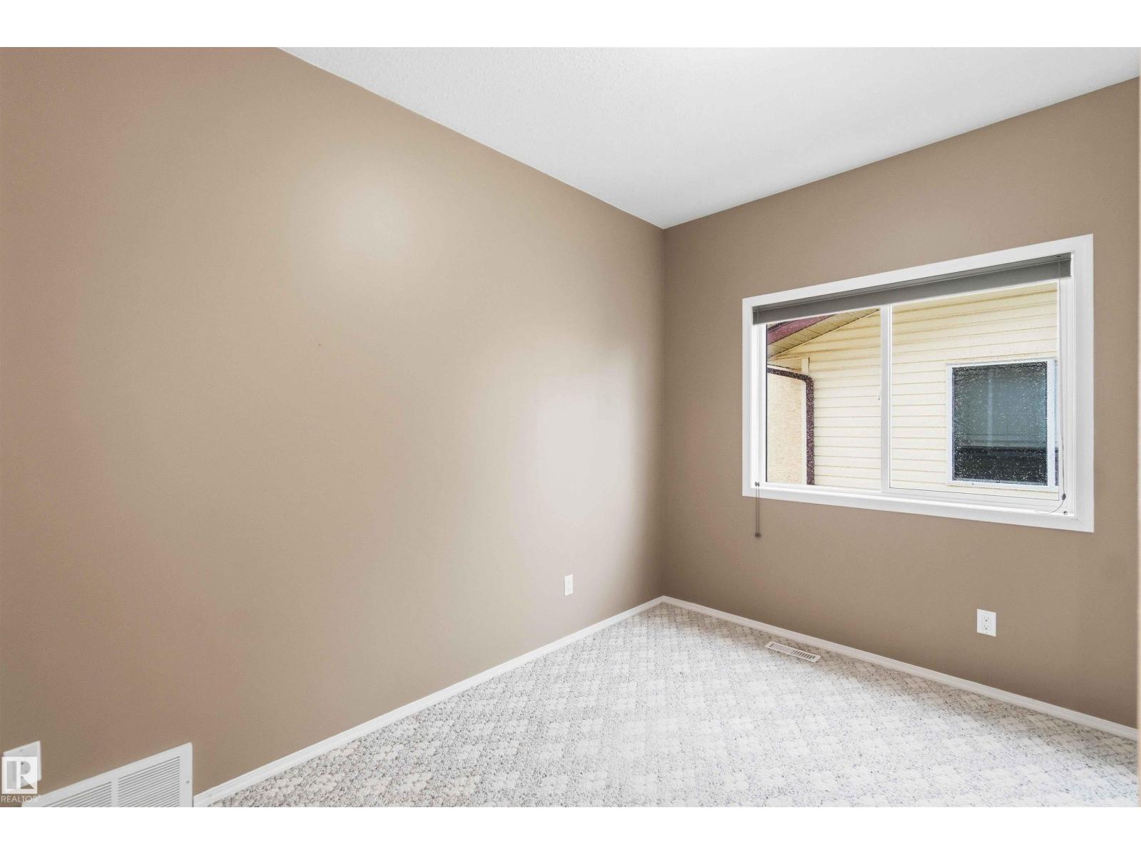 #9 3811 85 ST NW - 24