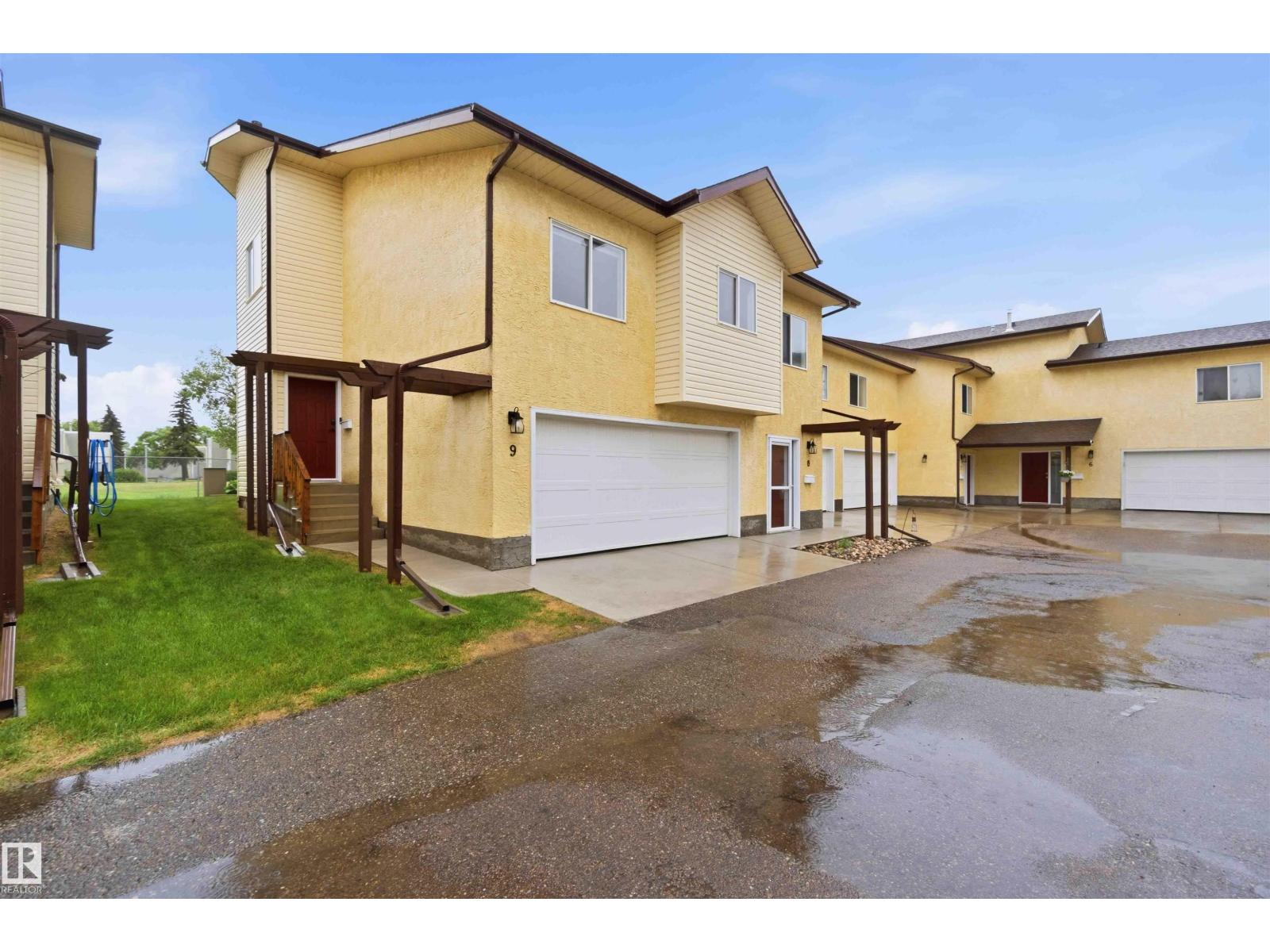 #9 3811 85 ST NW - 7