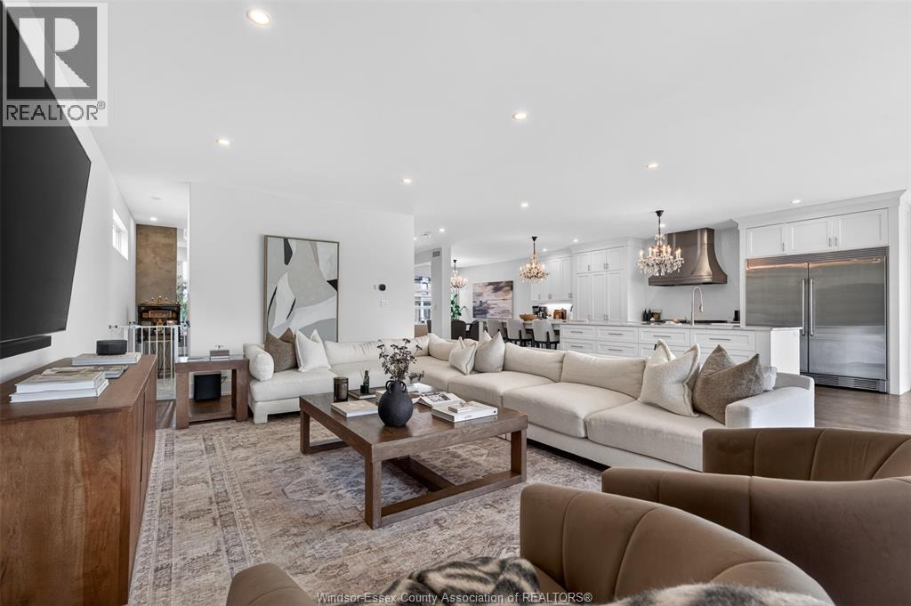 3889 ST FRANCIS CRESCENT - 16