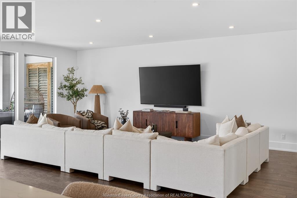3889 ST FRANCIS CRESCENT - 18