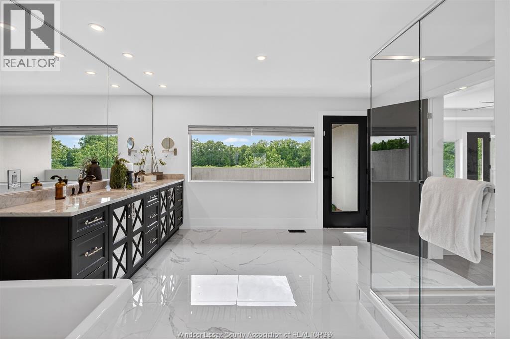 3889 ST FRANCIS CRESCENT - 29
