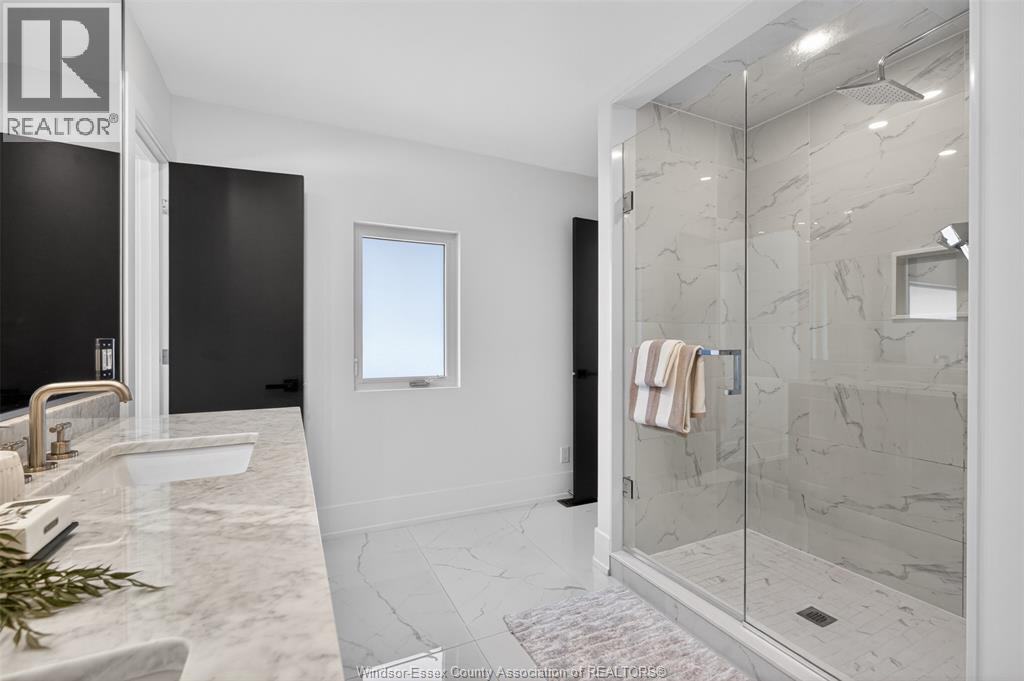 3889 ST FRANCIS CRESCENT - 32
