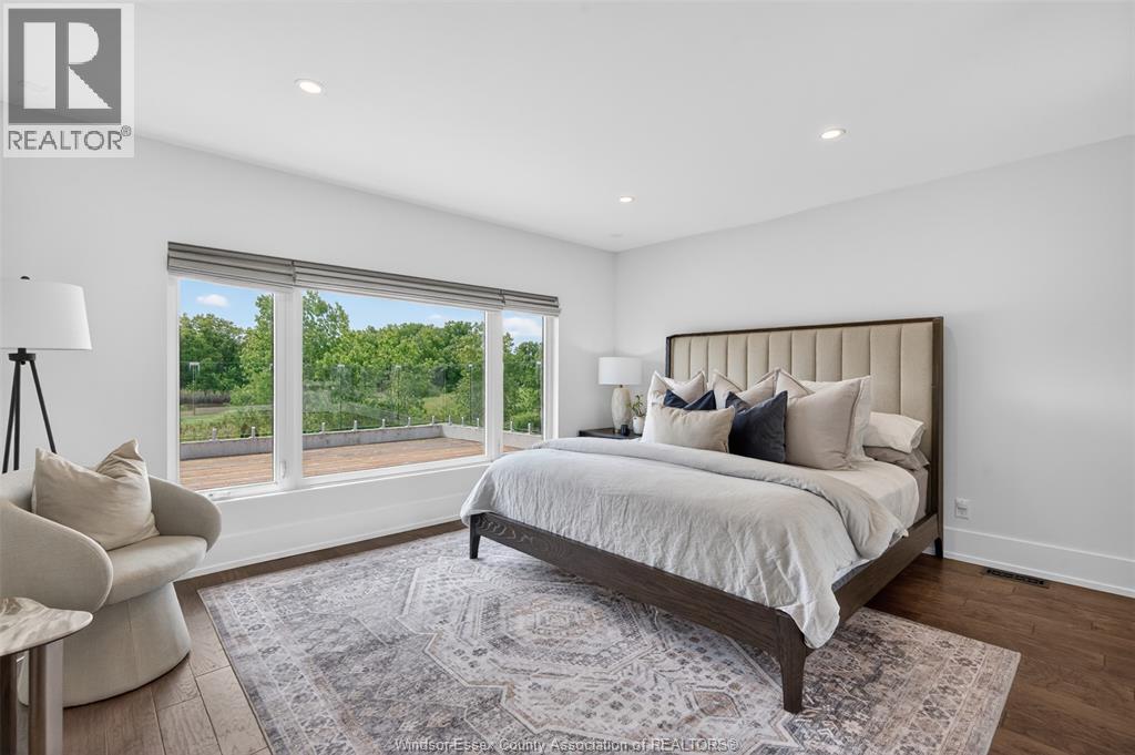 3889 ST FRANCIS CRESCENT - 33
