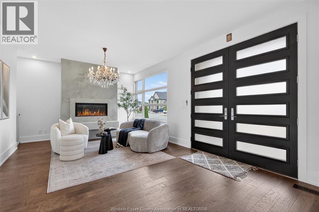3889 ST FRANCIS CRESCENT - 4
