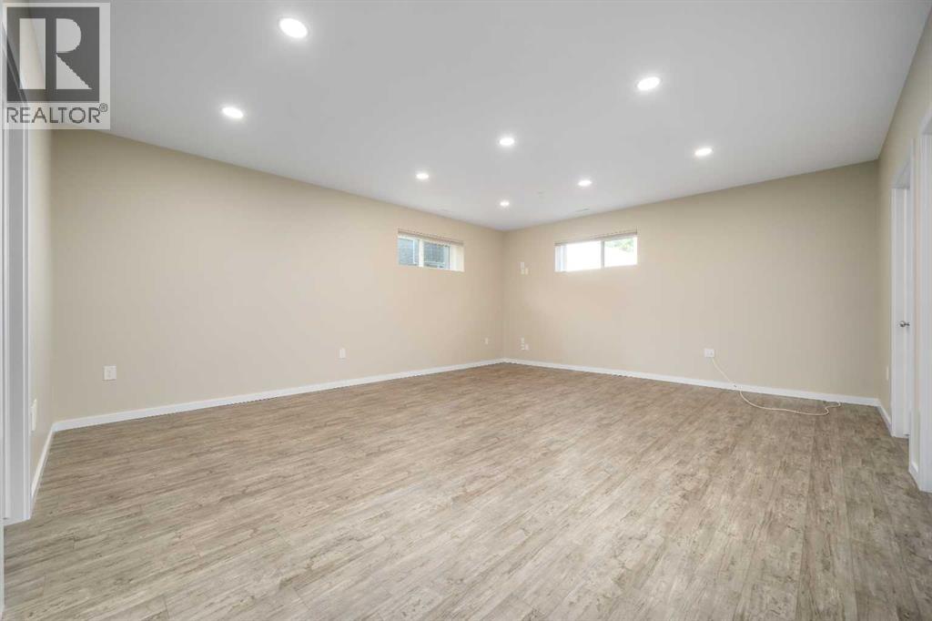 181 Somerside Road SE - 21