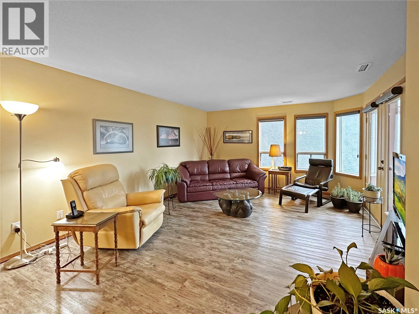 #A1 532 River STREET - 6