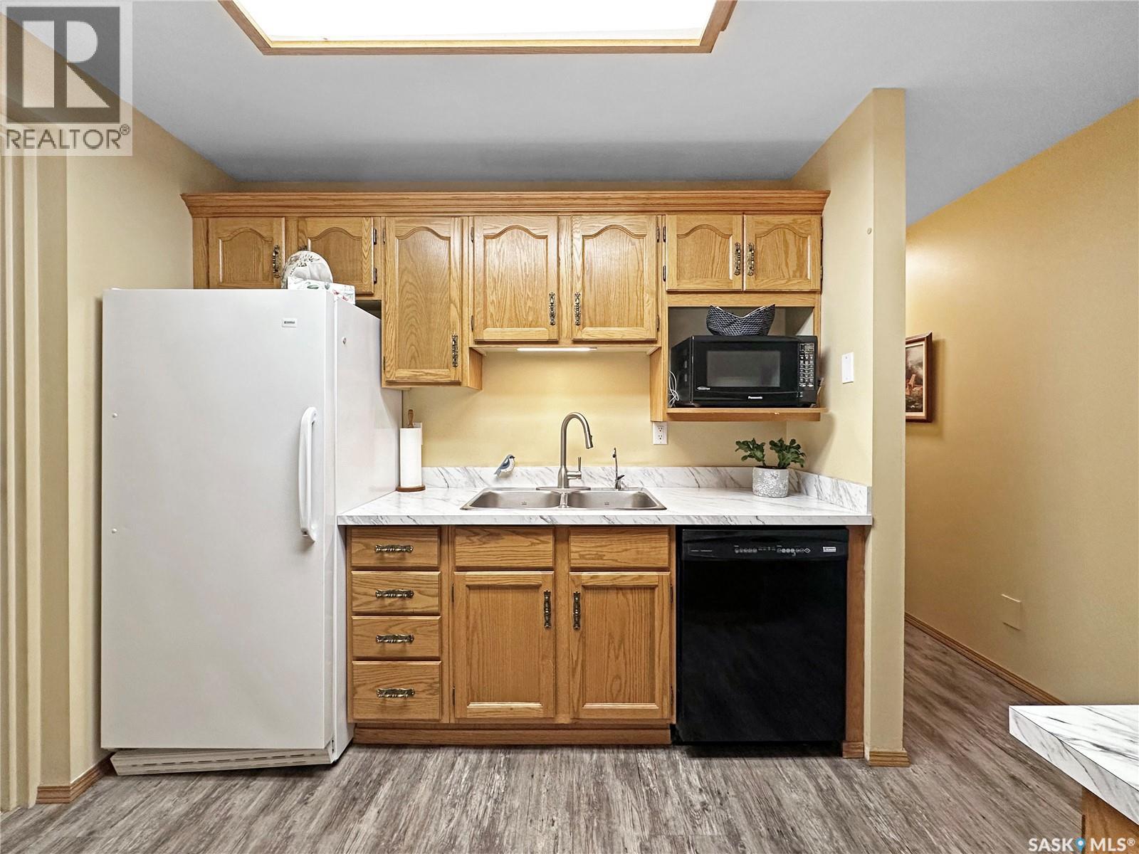 #A1 532 River STREET - 9