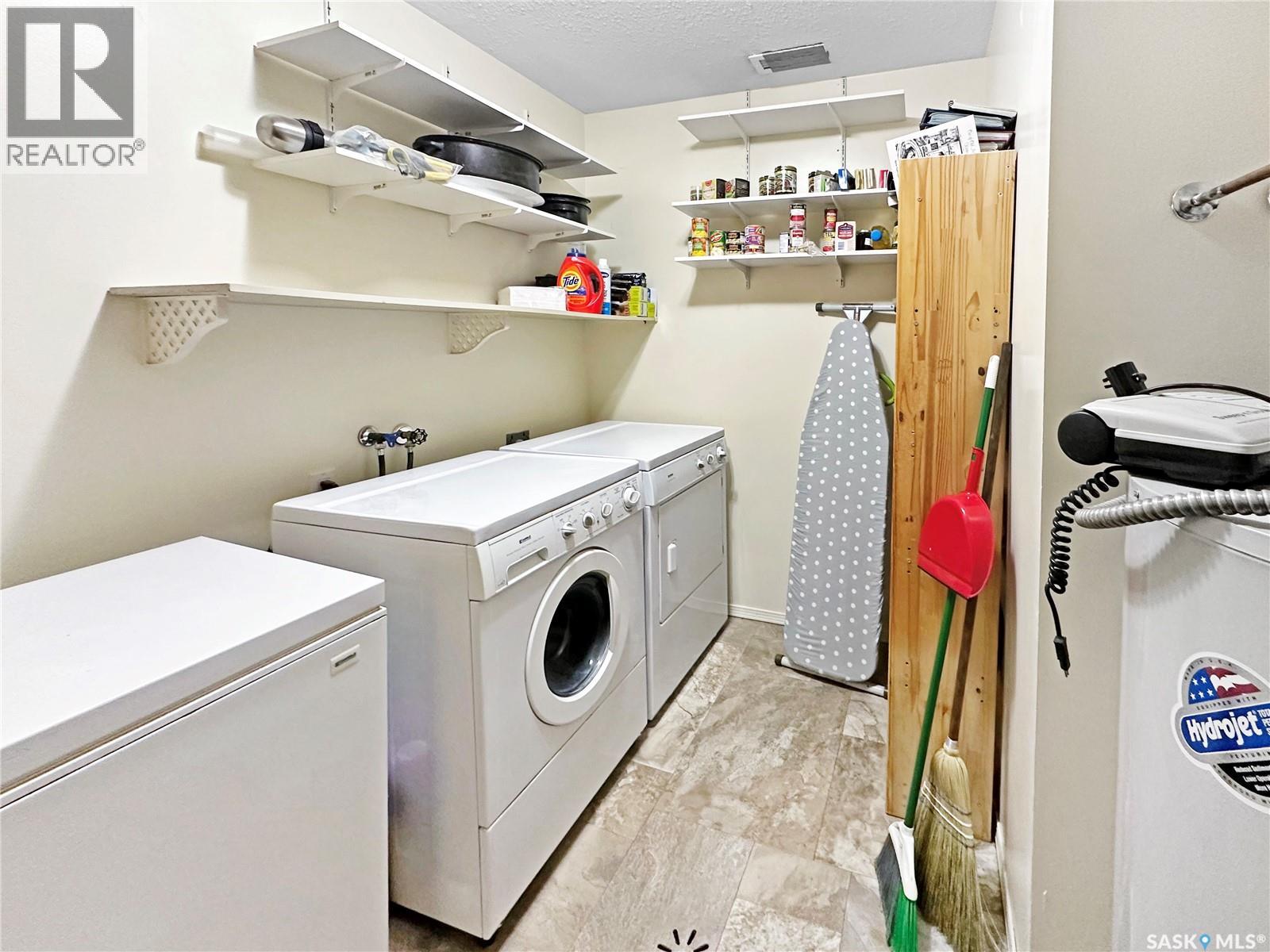 #A1 532 River STREET - 26