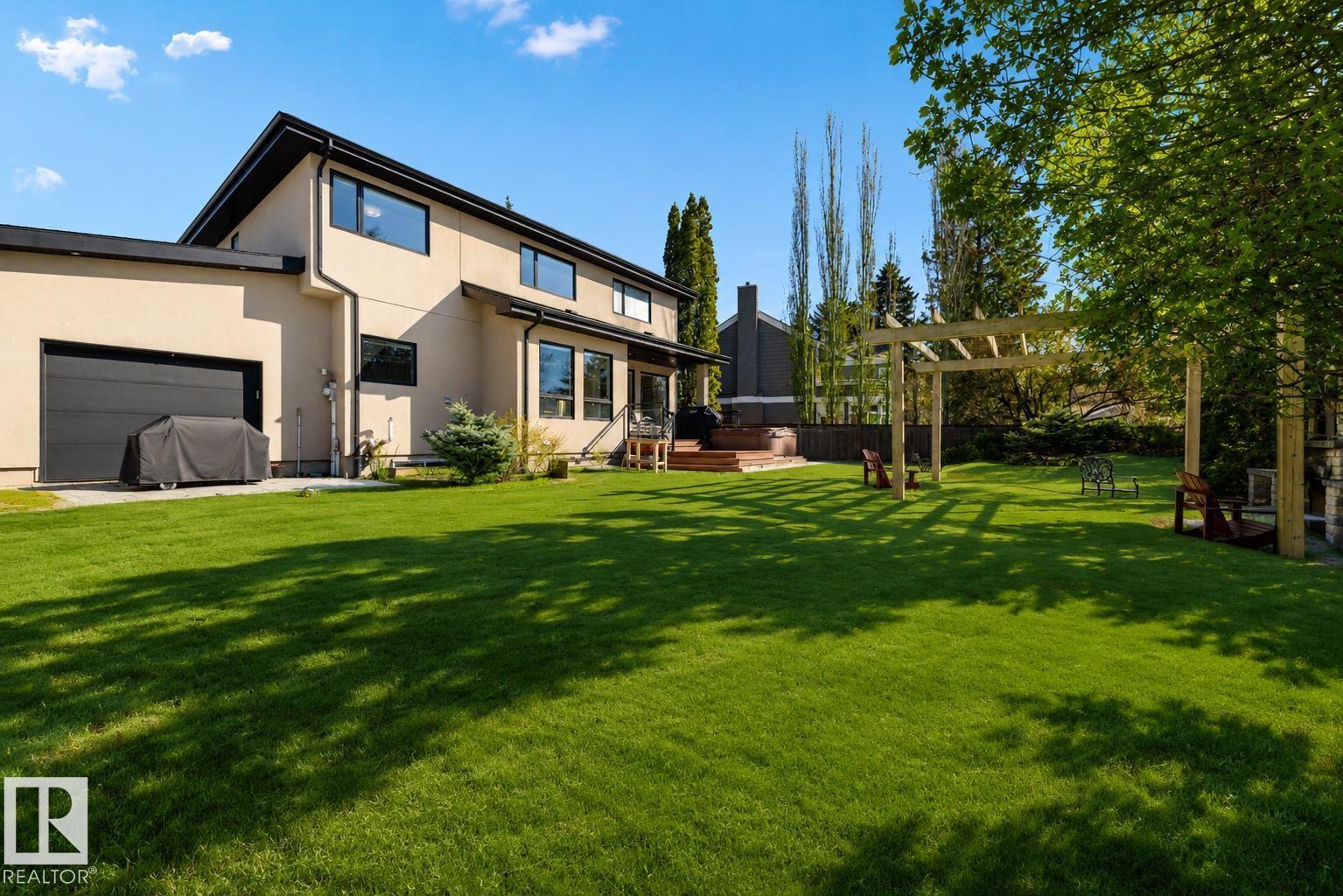 8408 118 ST NW - 38