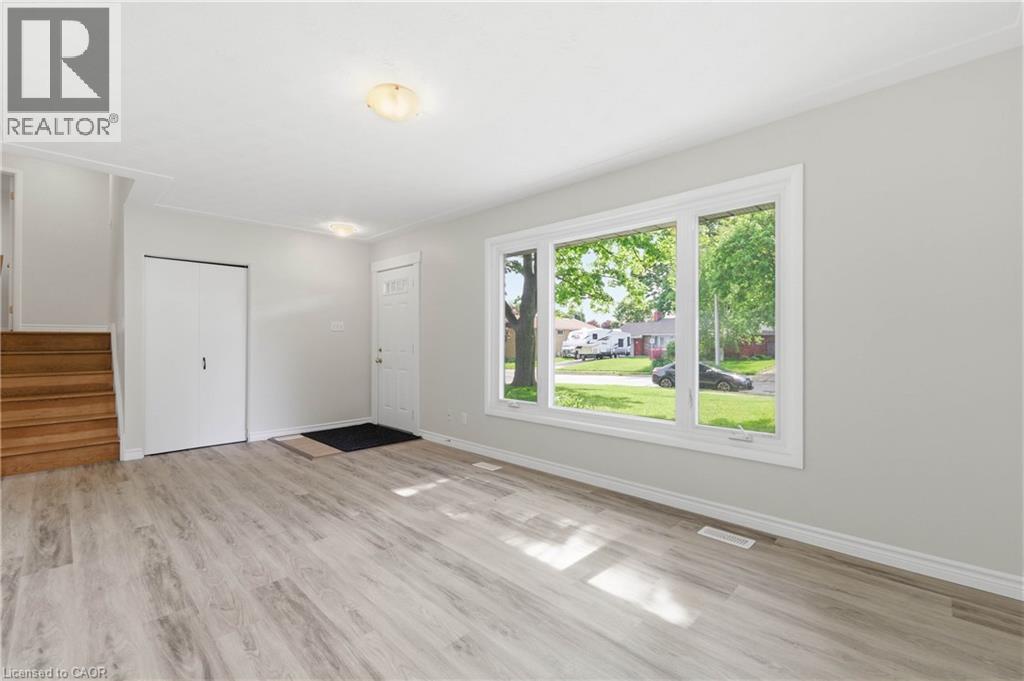19 TAYLOR Avenue - 12