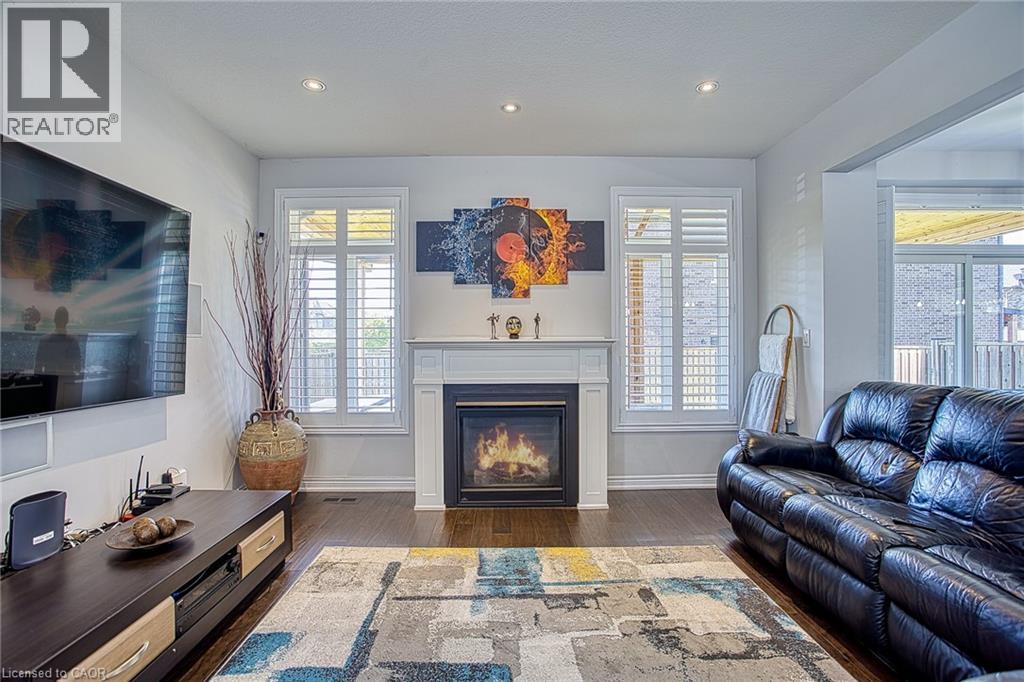 17 NARBONNE Crescent - 12