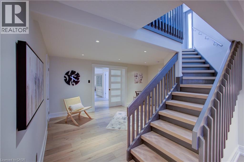 14 JAMES Court - 25