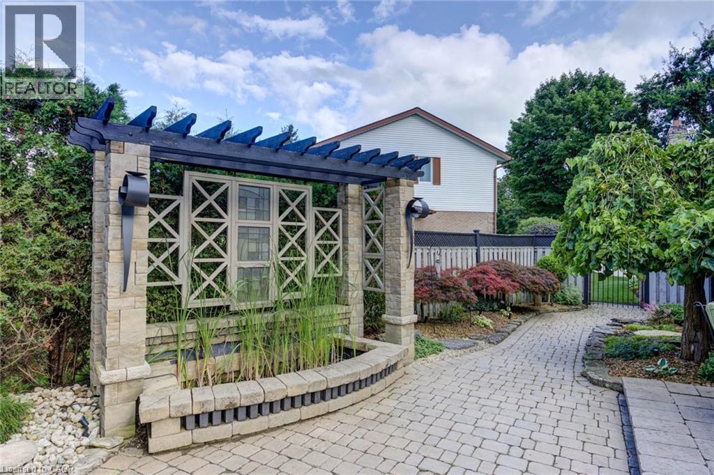 14 JAMES Court - 40