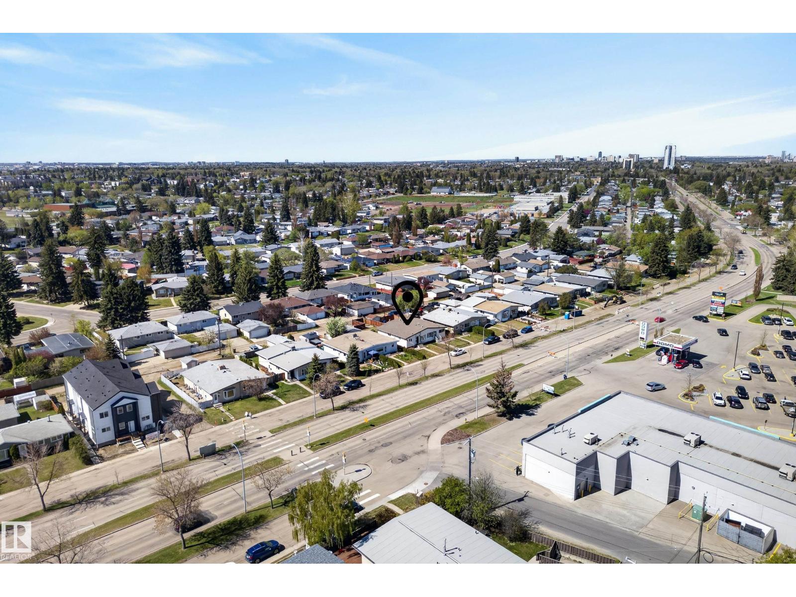 6203 90 AV NW - 37