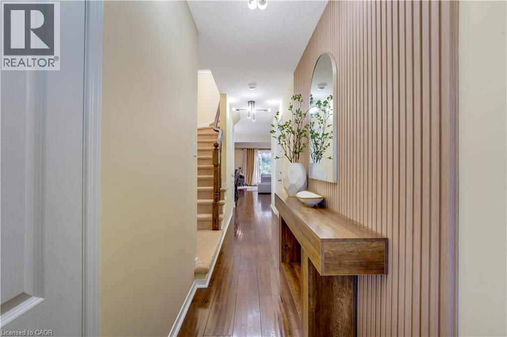 538 BEAUMONT Crescent - 3