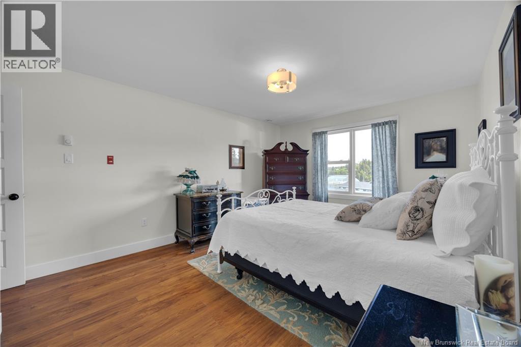 #22 130 Arlington Crescent - 16