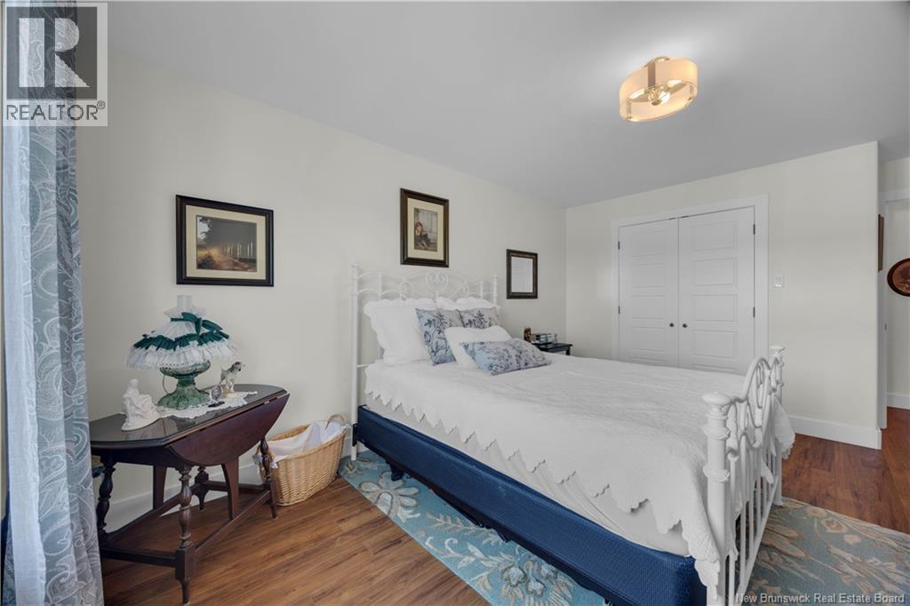 #22 130 Arlington Crescent - 17