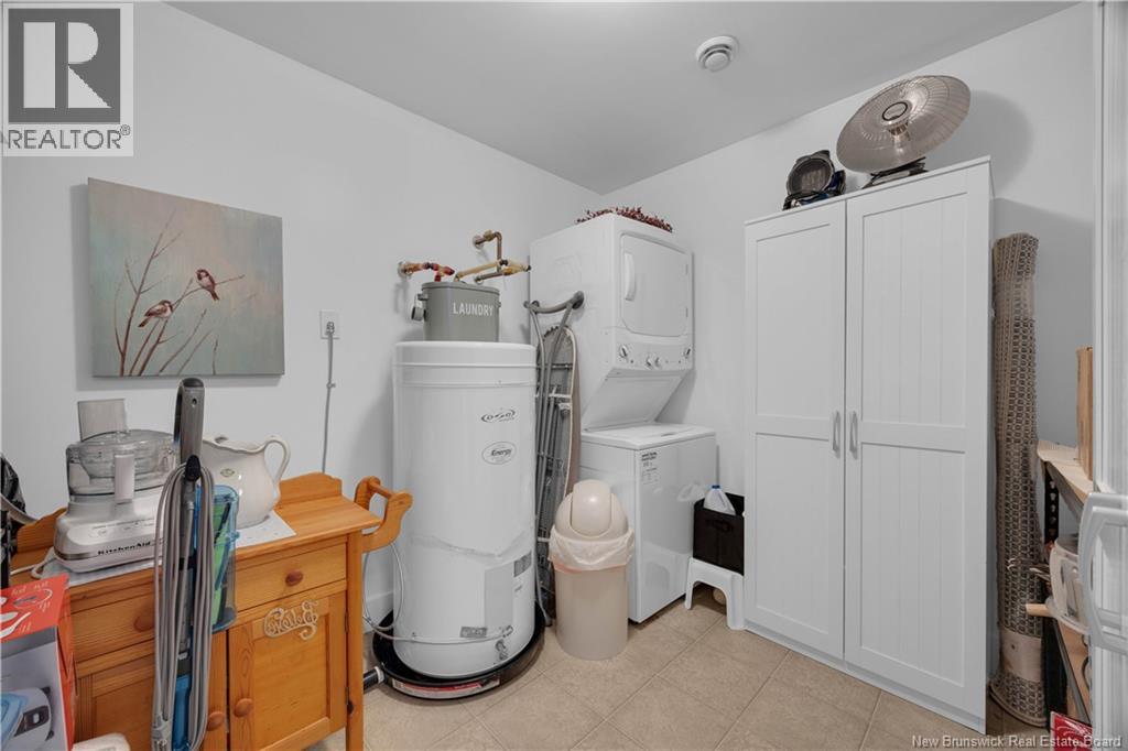 #22 130 Arlington Crescent - 18