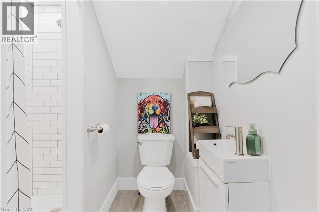 35 SHADE Street - 29