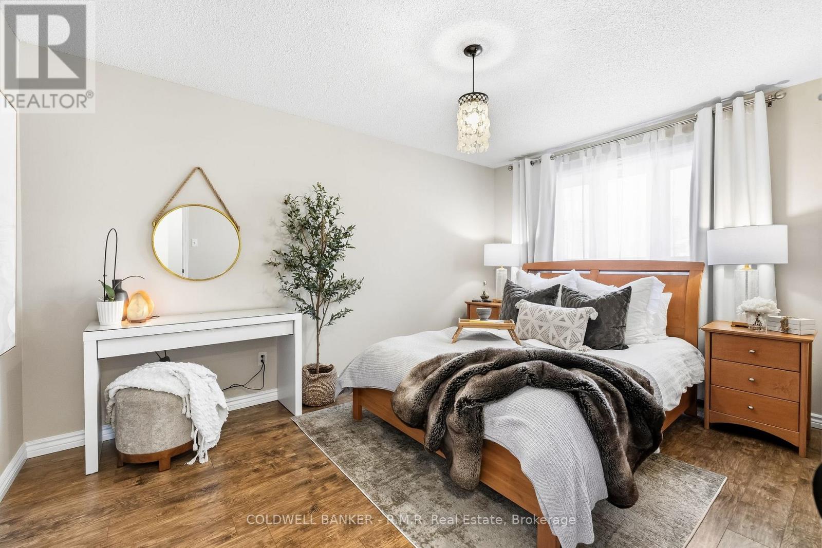 #12 811 WILSON ROAD N - 23