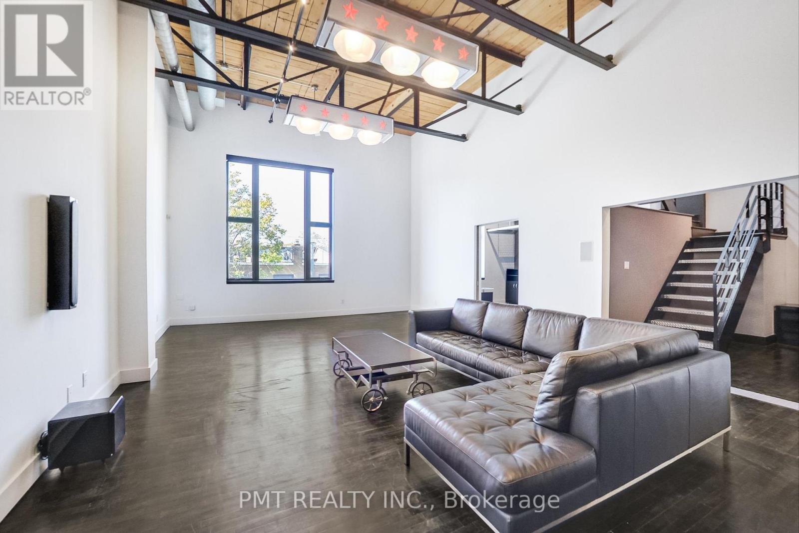 Listing photo of 210 - 676 RICHMOND STREET W