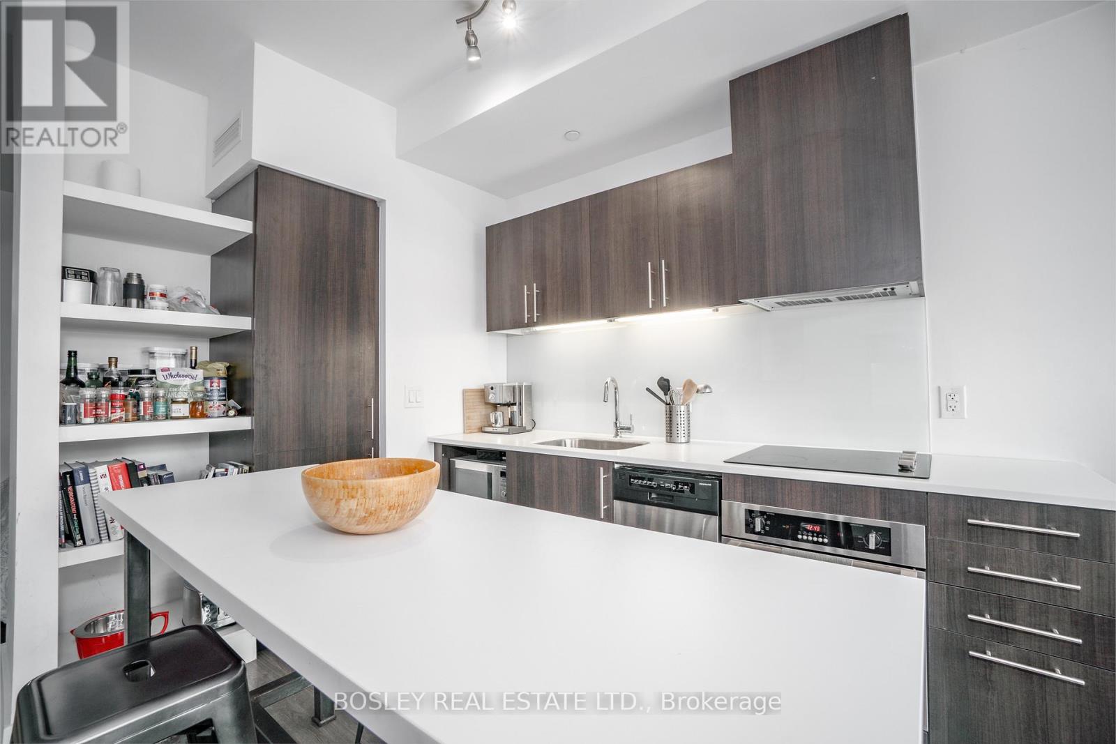 #401 508 WELLINGTON STREET - 8