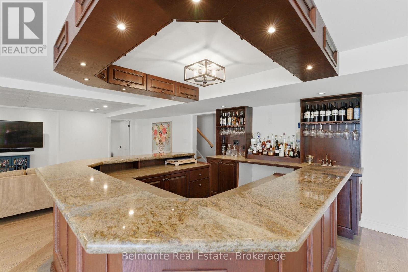 1045 BRAWLEY ROAD W - 32