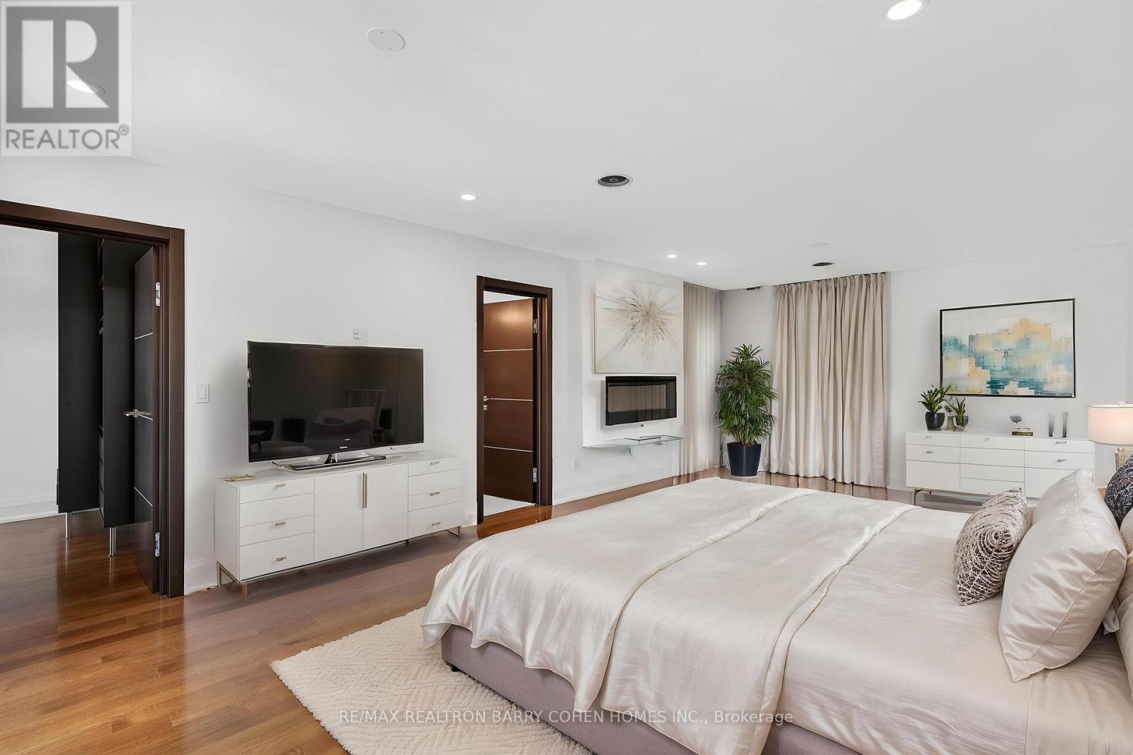 16 CHIPPING ROAD - 23