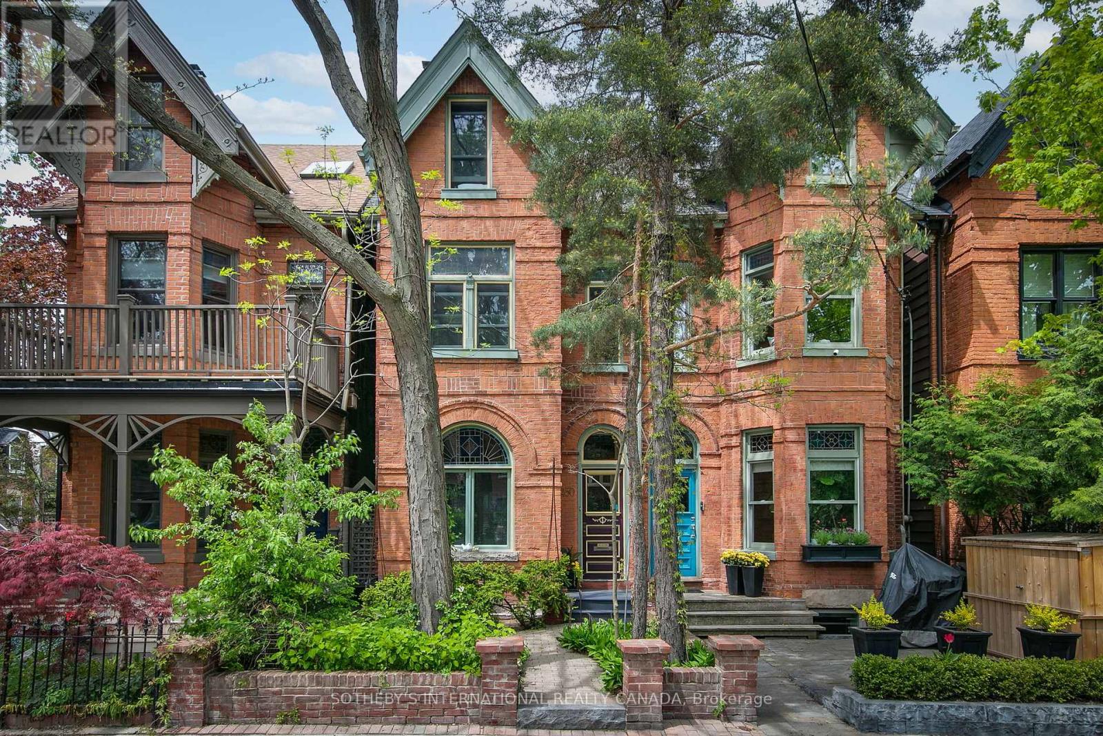 460 WELLESLEY STREET E - 1