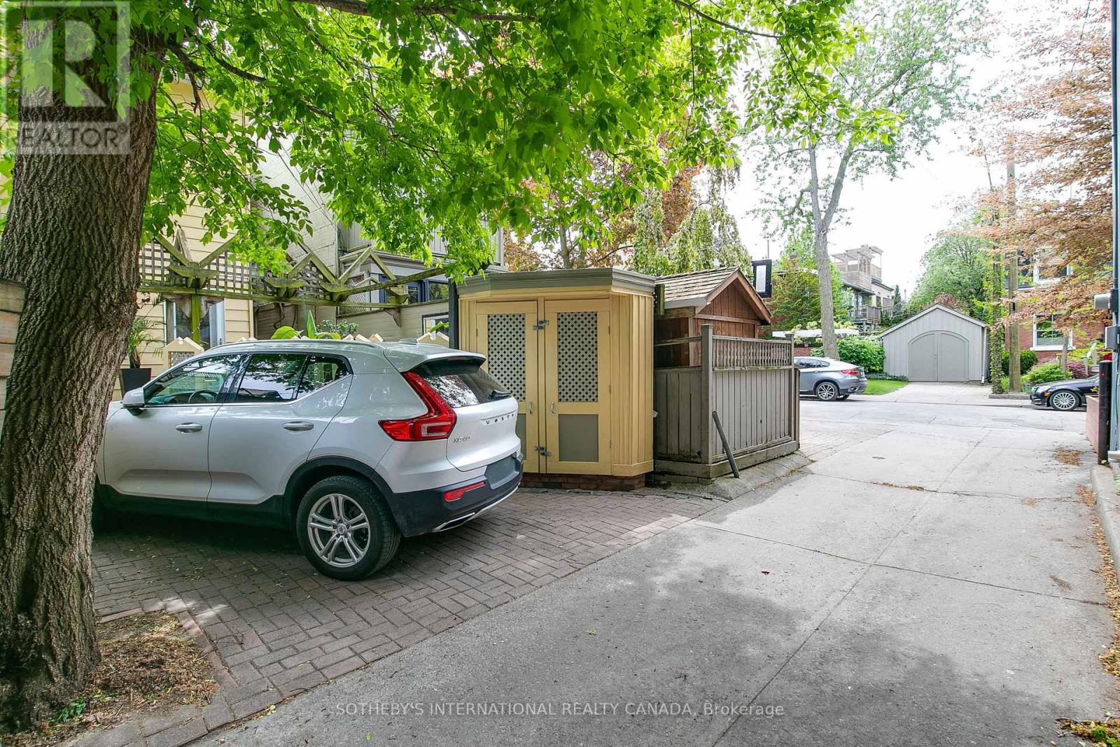 460 WELLESLEY STREET E - 43