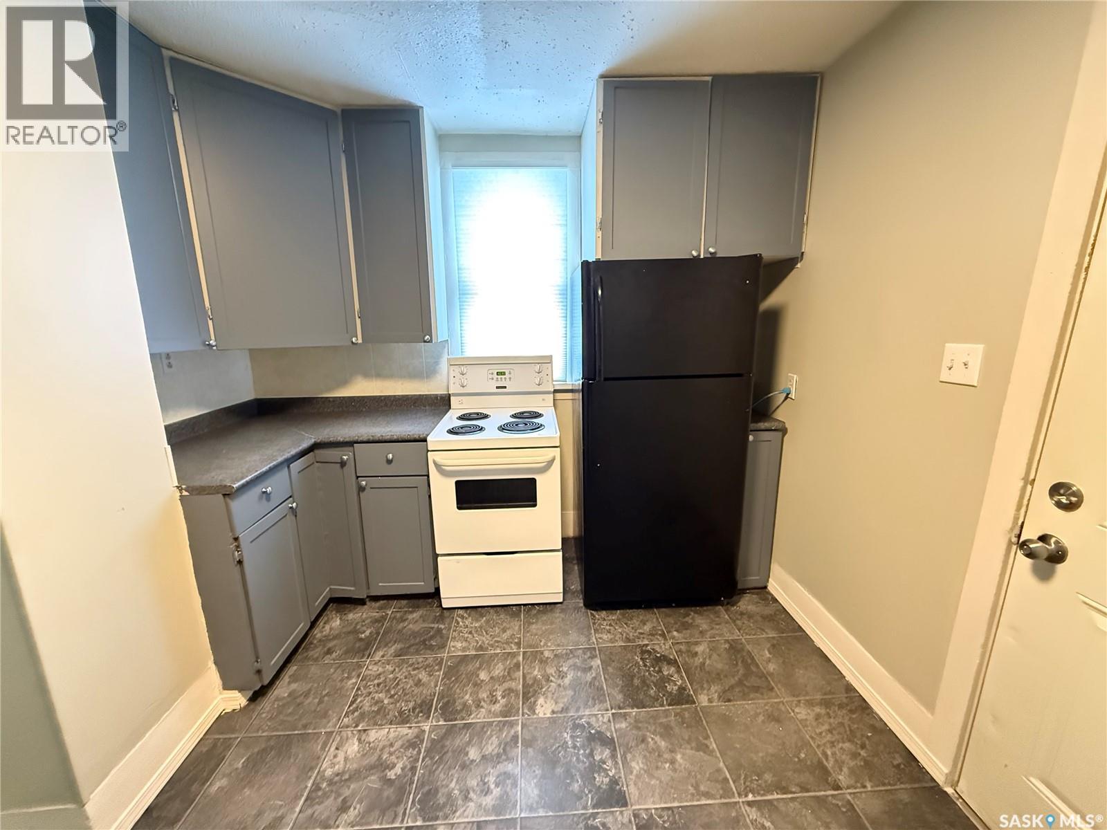 485 12th STREET E - 2