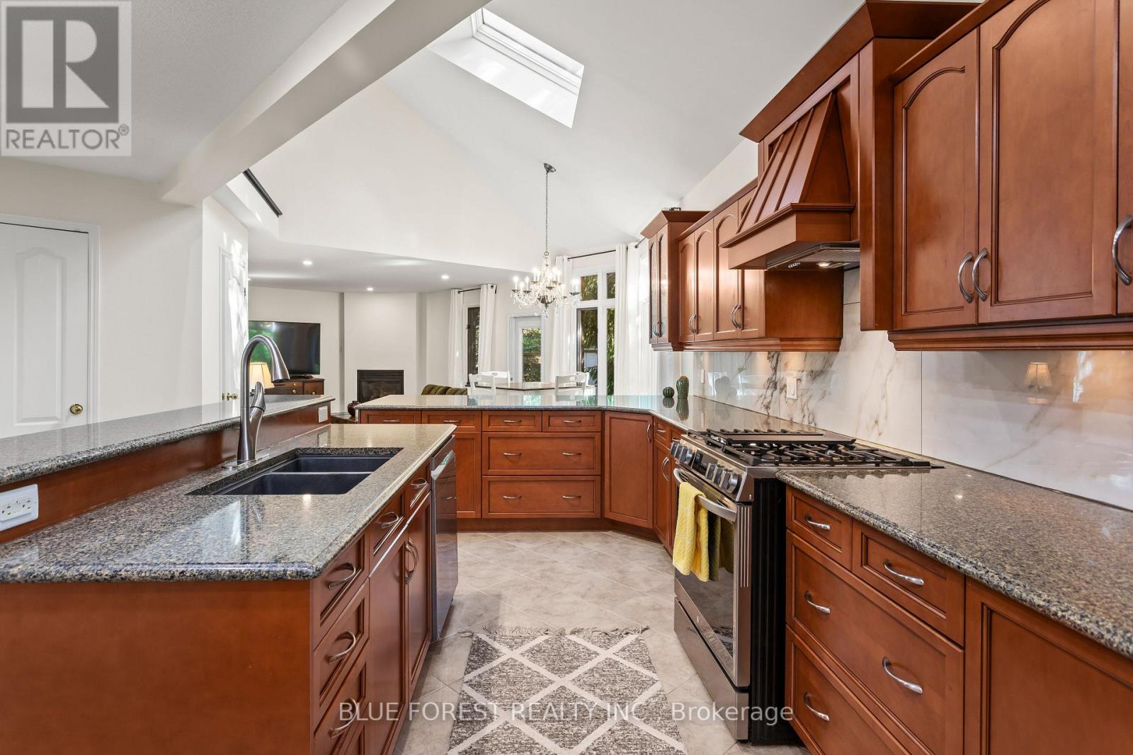 674 GRAND VIEW AVENUE - 14