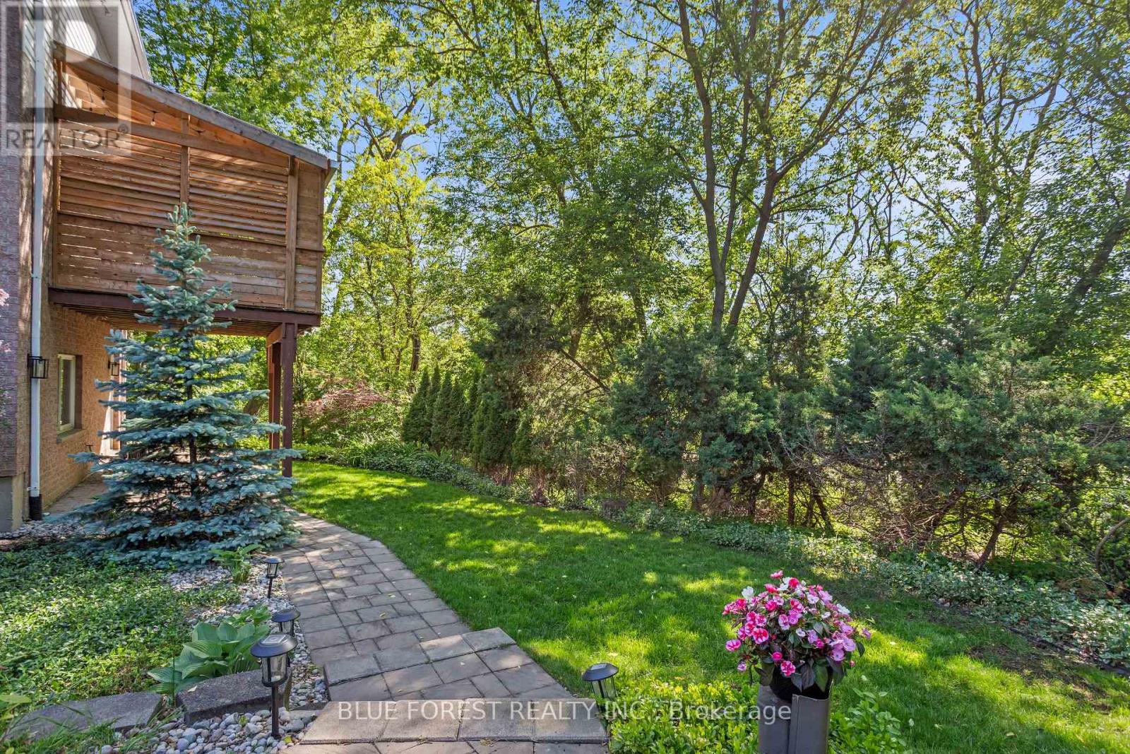 674 GRAND VIEW AVENUE - 40