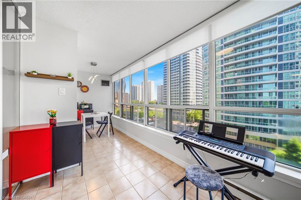 #611 55 ELM Drive W - 10
