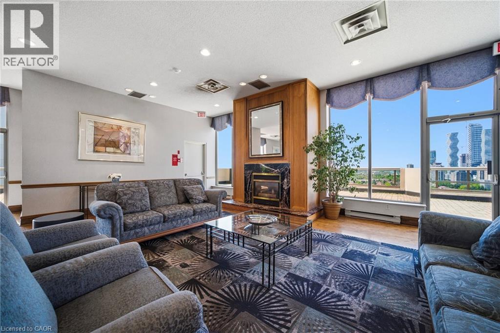 #611 55 ELM Drive W - 31