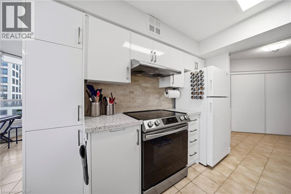#611 55 ELM Drive W - 8