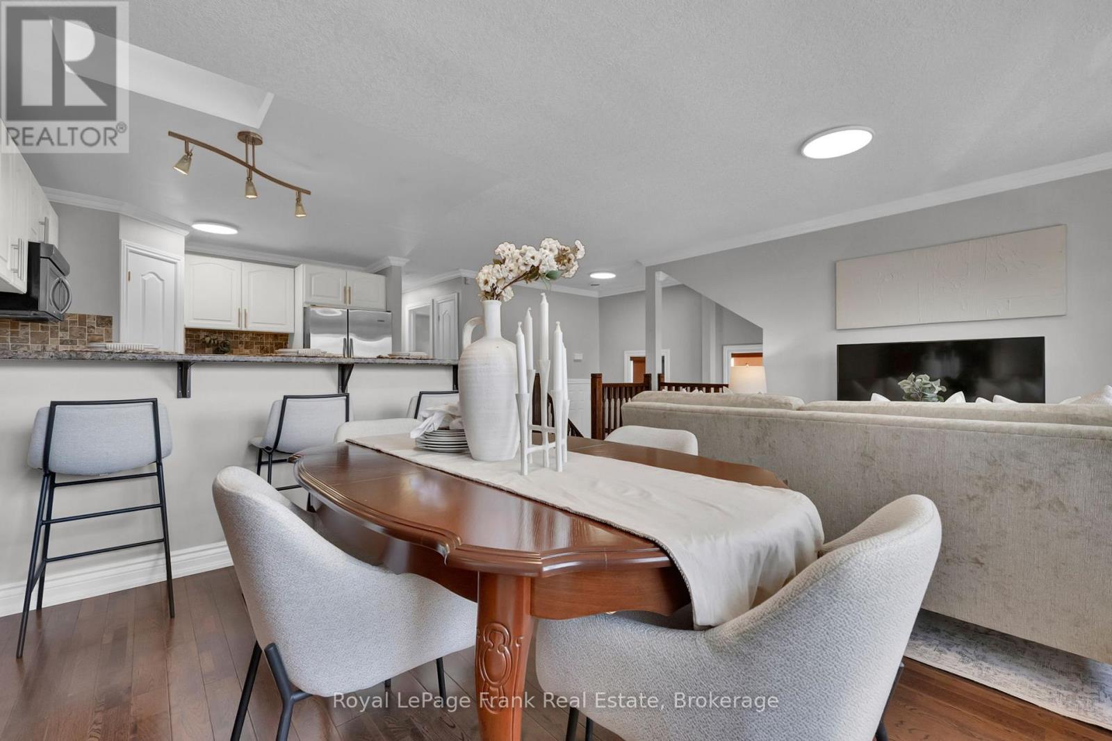 5 EMPIRE CRESCENT - 10