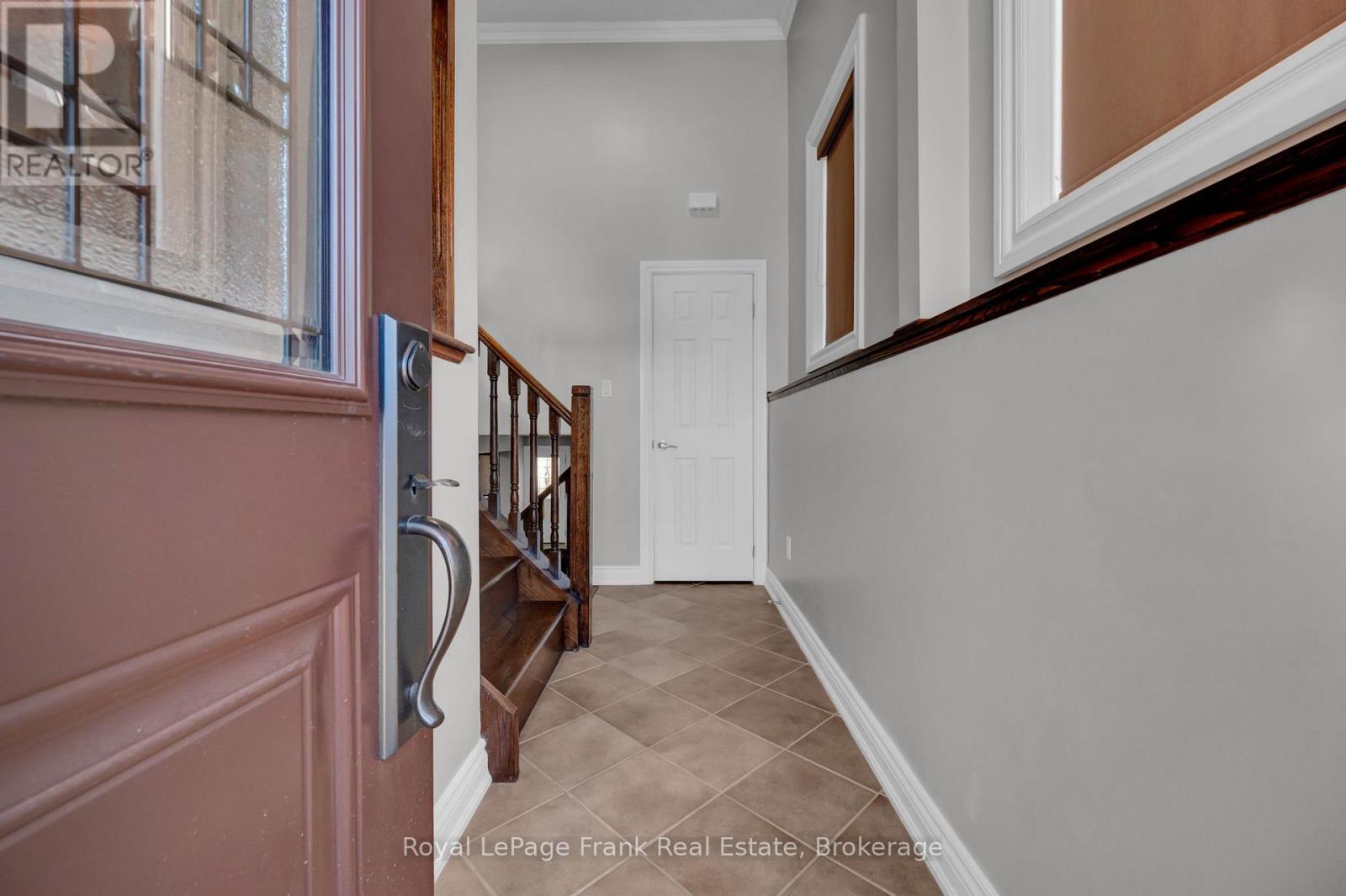 5 EMPIRE CRESCENT - 2