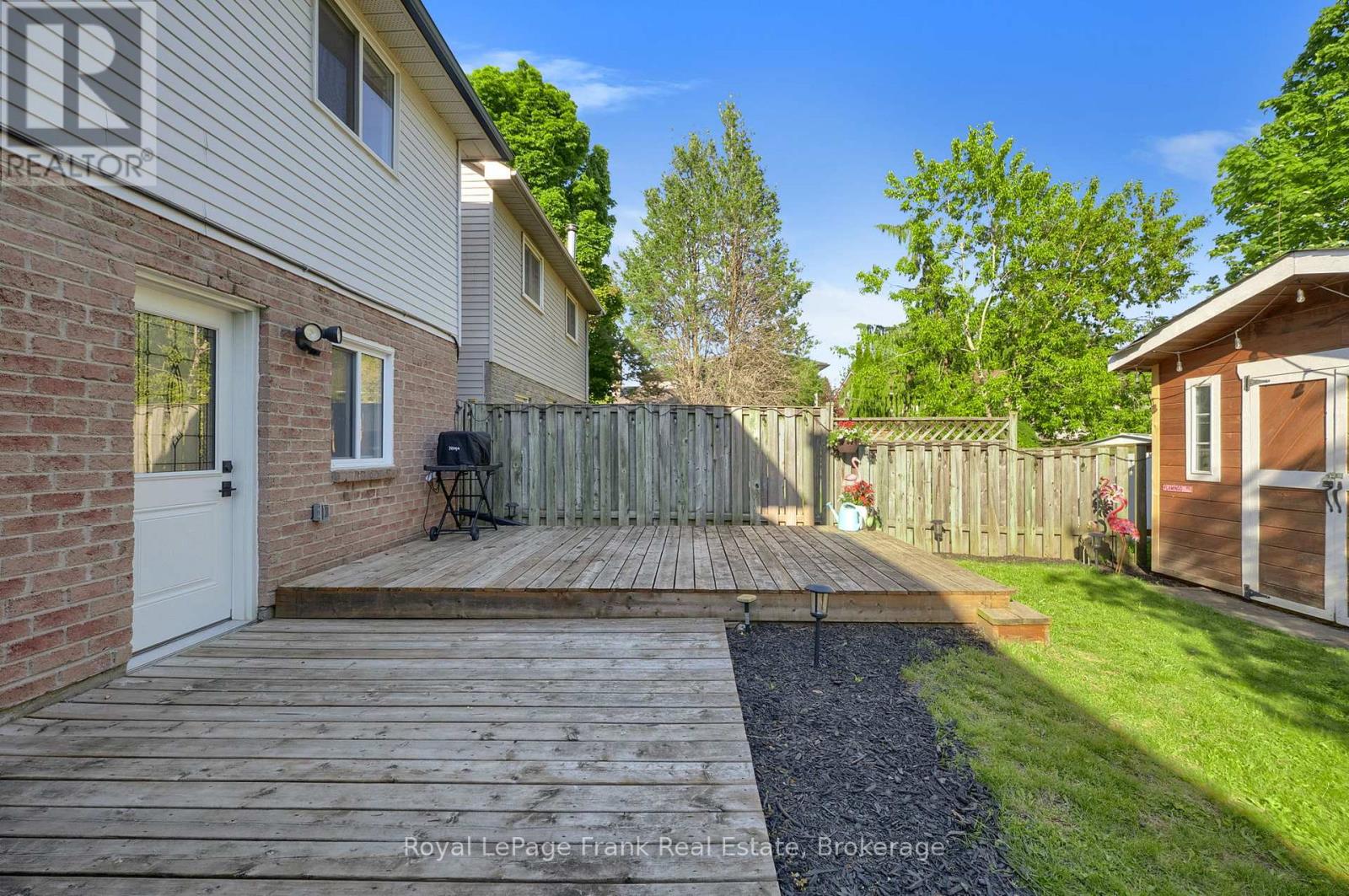 5 EMPIRE CRESCENT - 27