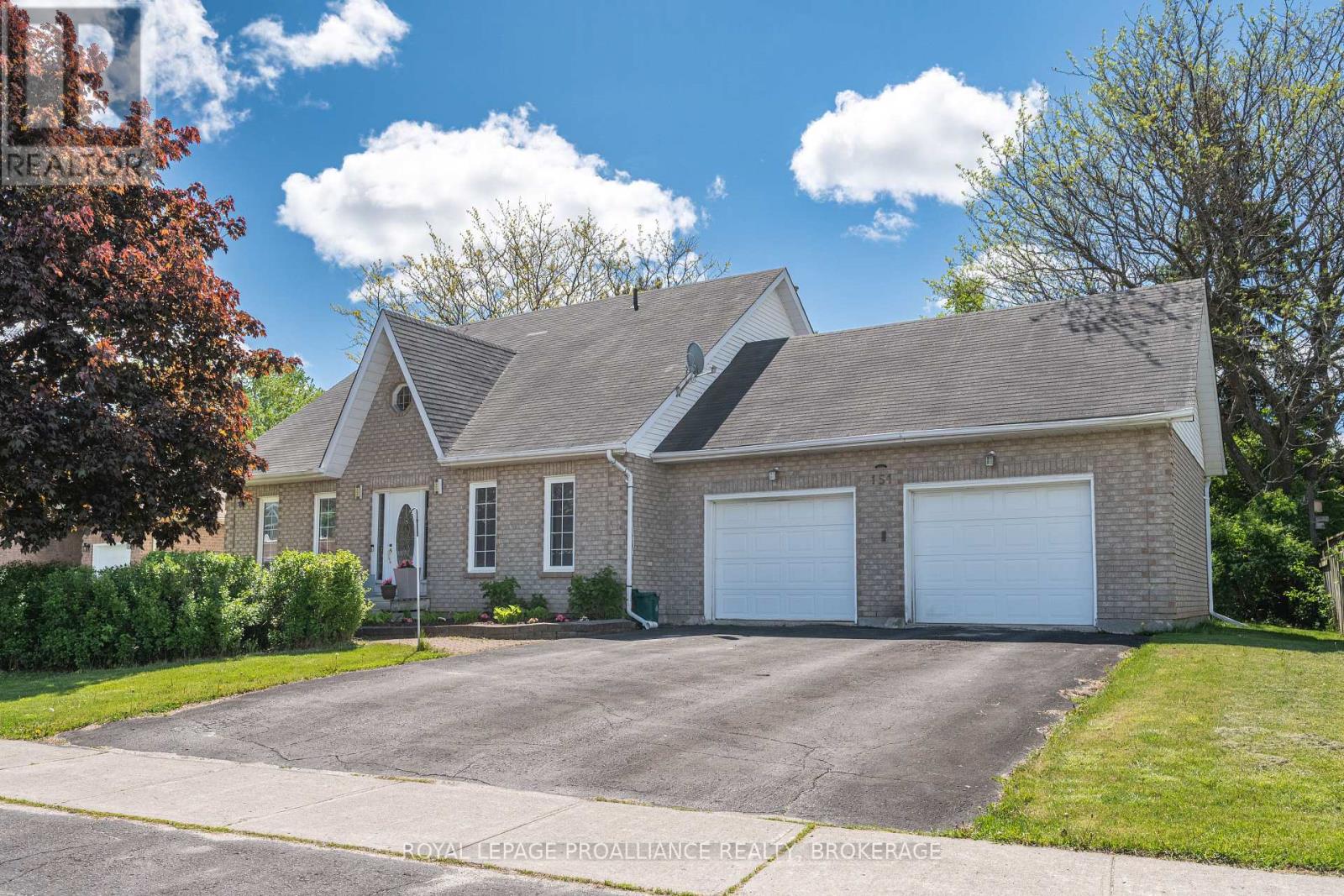151 GREENLEES DRIVE - 1